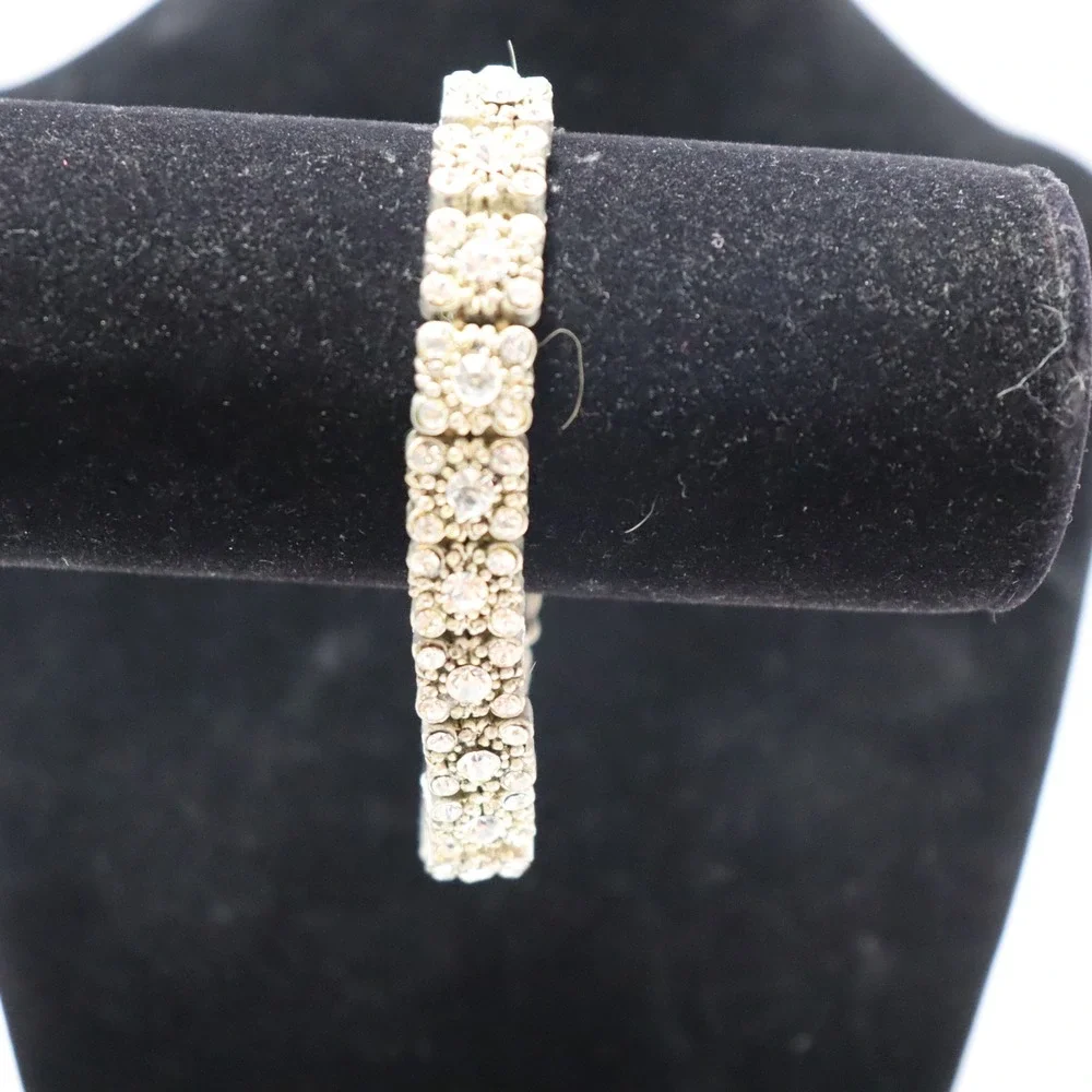 Rhinestone‎ Stretch Bracelet Womens OS Silver Floral Bridal Sparkly Glam